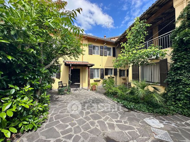 Casa indipendente in residenziale in Via Fochi 1/2