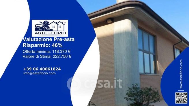Capannone in commerciale in Via Giorgio la Pira