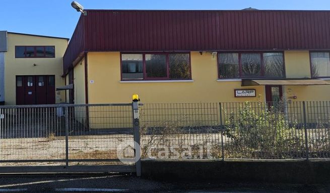 Capannone in commerciale in Via delle Industrie 8 /b