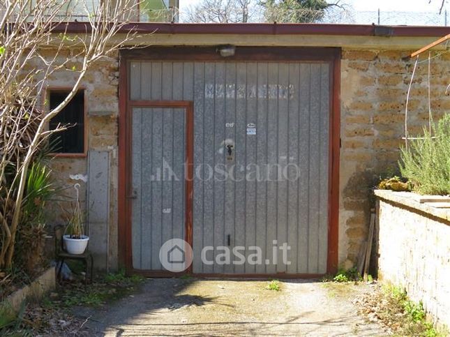 Box/posto auto in residenziale in Via del Cerro