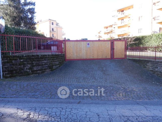 Garage/posto auto in residenziale in Viale Fausto Cecconi 10 /C