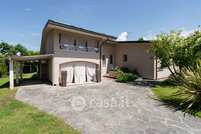 Appartamento in residenziale in Via della Barbiera 101