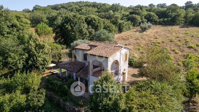 Villa in residenziale in Via Scansanese