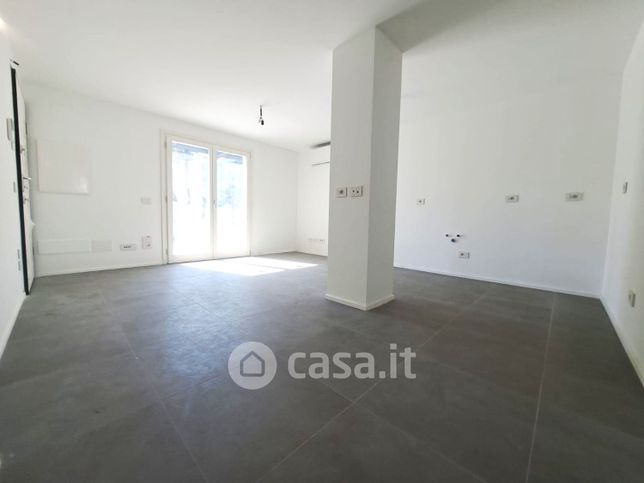 Appartamento in residenziale in Via Ronchi 43