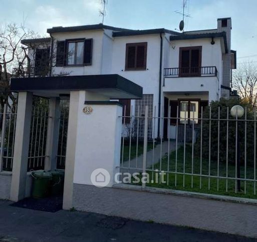 Villa in residenziale in Via Alfredo Catalani 39