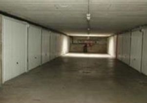 Box/posto auto in residenziale in Via Botticelli 3