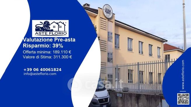 Ufficio in commerciale in Via Monte Grappa