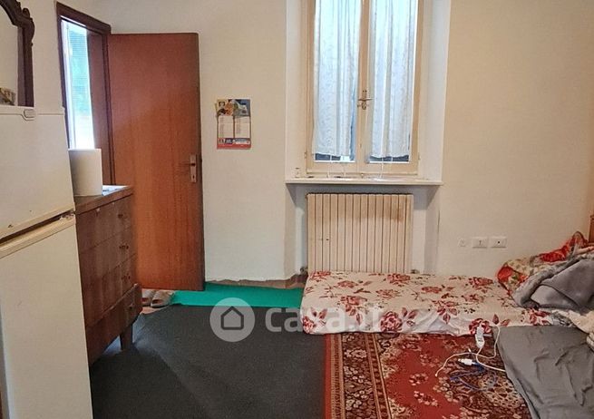 Casa bi/trifamiliare in residenziale in 