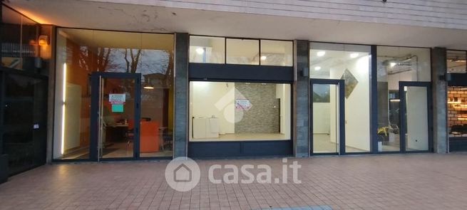 Ufficio in commerciale in Viale Carlo Forlanini 11