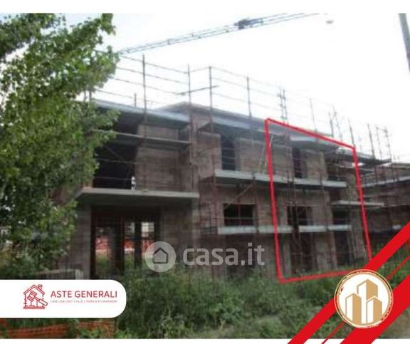 Casa bi/trifamiliare in residenziale in Via Lago di Suviana