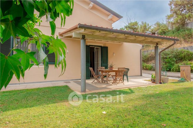 Casa indipendente in residenziale in Via Sarzanese Valdera