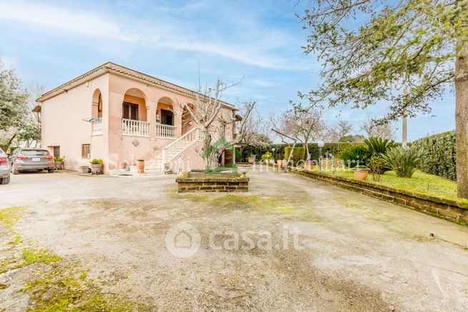 Casa indipendente in residenziale in Via Sarsina 11