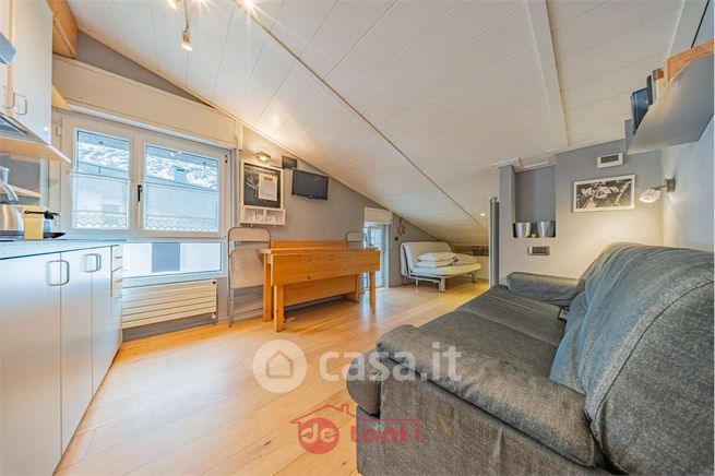 Appartamento in residenziale in Via Emet