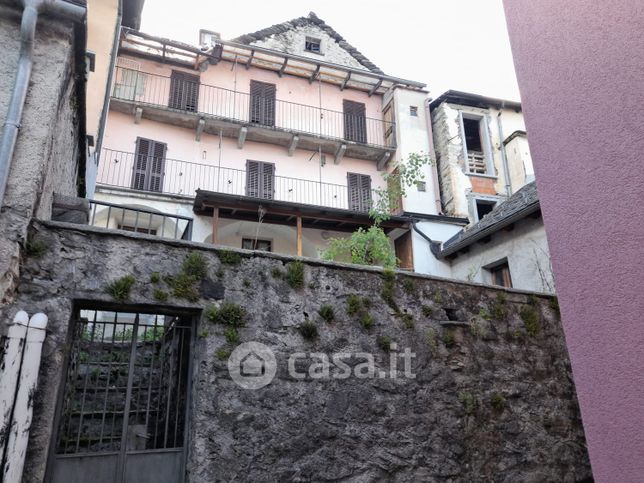 Casa indipendente in residenziale in Frazione Finero