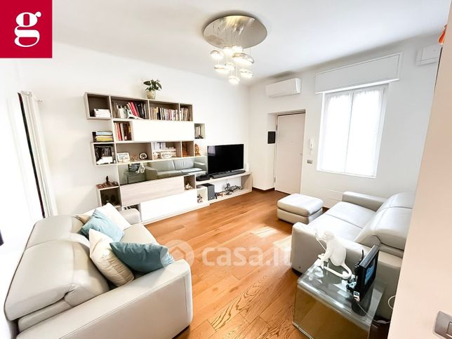 Casa bi/trifamiliare in residenziale in Via Cacciatori delle Alpi 15
