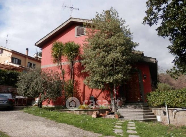 Villa in residenziale in Via dei Corsi