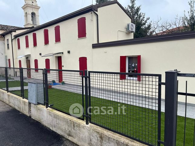 Casa bi/trifamiliare in residenziale in Via Guido Cardan