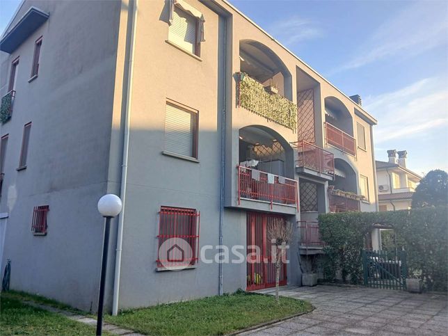 Appartamento in residenziale in Via Giosuè Carducci 4