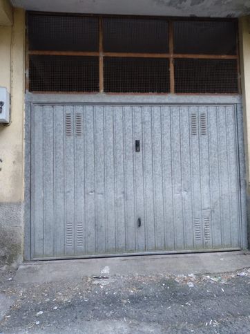 Garage/posto auto in residenziale in Via Padre Antonio da Olivadi 43