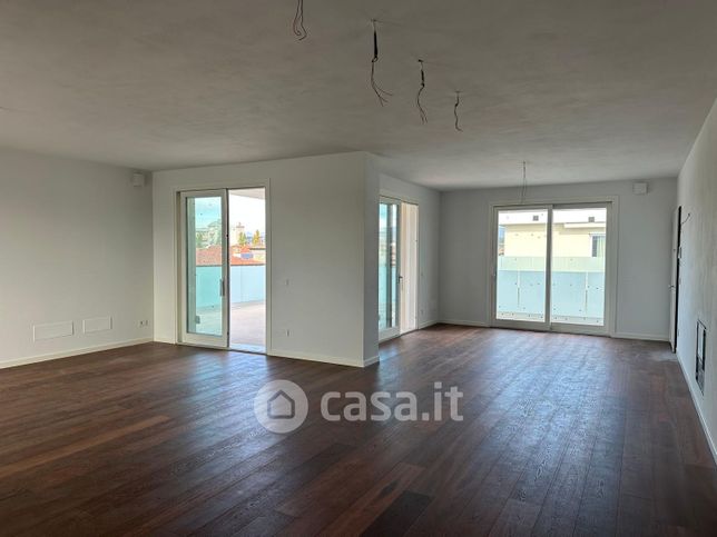 Appartamento in residenziale in Via degli Ulivi 37