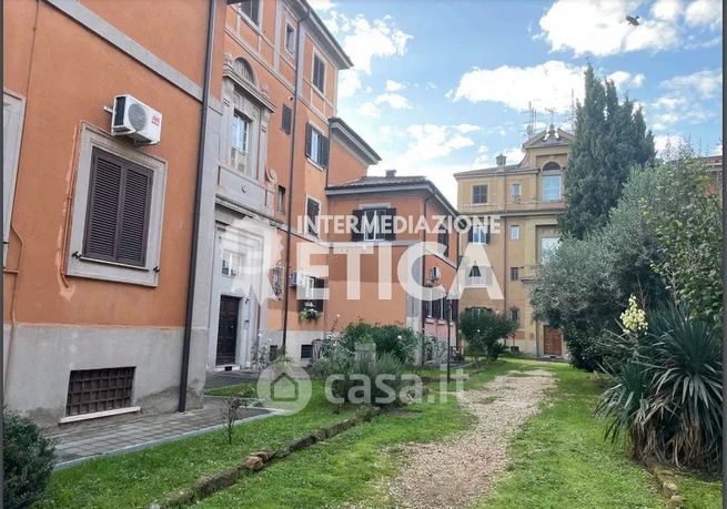 Appartamento in residenziale in Via Casilina 216