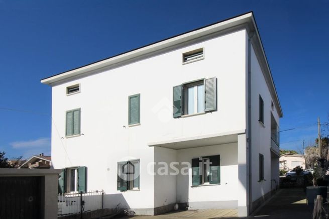 Appartamento in residenziale in Via Trieste 22