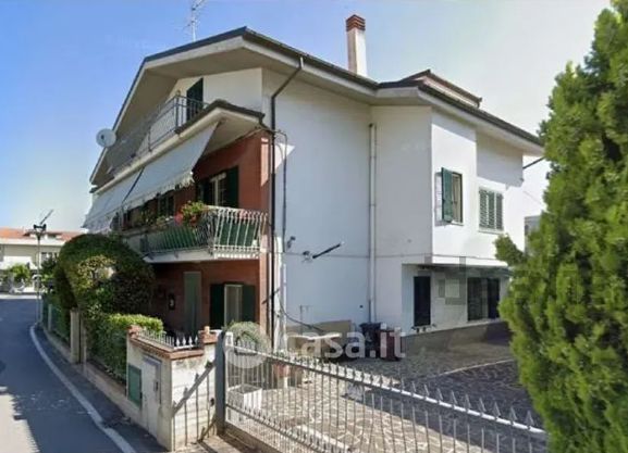 Appartamento in residenziale in Via Tremiti 11