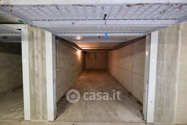 Box/posto auto in residenziale in Via Wolfgang Amadeus Mozart