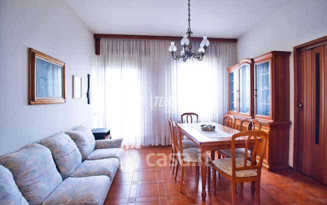 Casa indipendente in residenziale in 