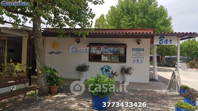 Attivitã /licenza (con o senza mura) in commerciale in 