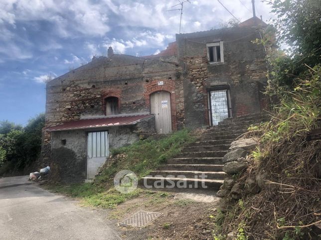 Casa indipendente in residenziale in Scalinata Chiesa 4