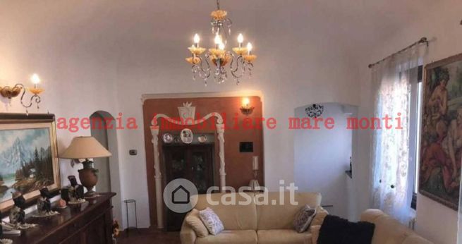 Villetta a schiera in residenziale in Via Roma