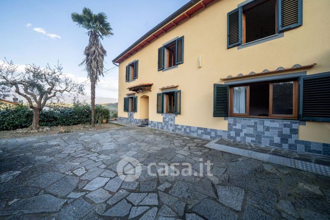 Casa indipendente in residenziale in Strada Regionale 69