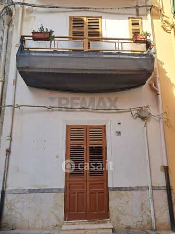 Casa indipendente in residenziale in 