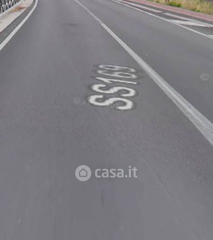 Capannone in commerciale in Via Locantore