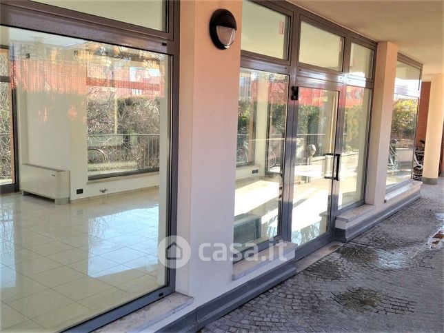 Ufficio in commerciale in