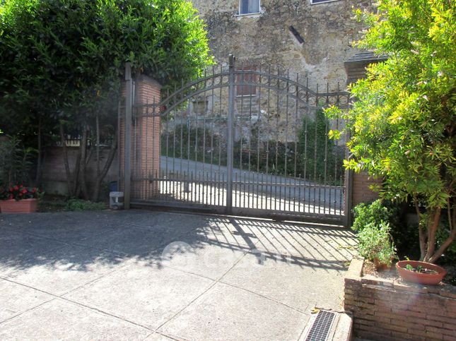 Appartamento in residenziale in Via Colle Santa Maria