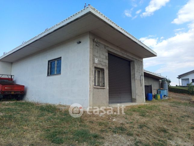 Capannone in commerciale in Contrada Sant'Onofrio
