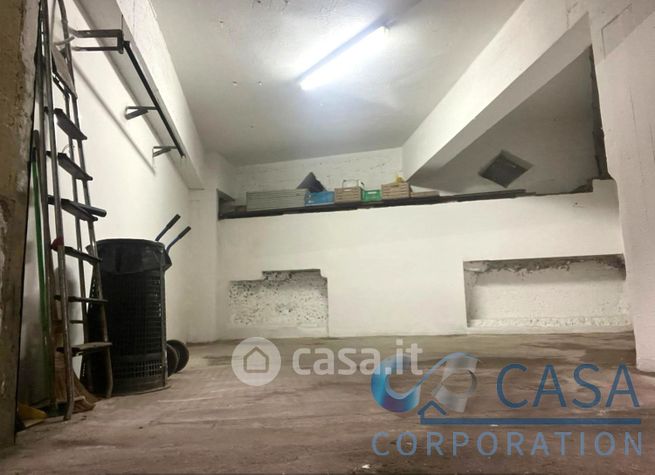 Box/posto auto in residenziale in Via di Acqua Bullicante 37