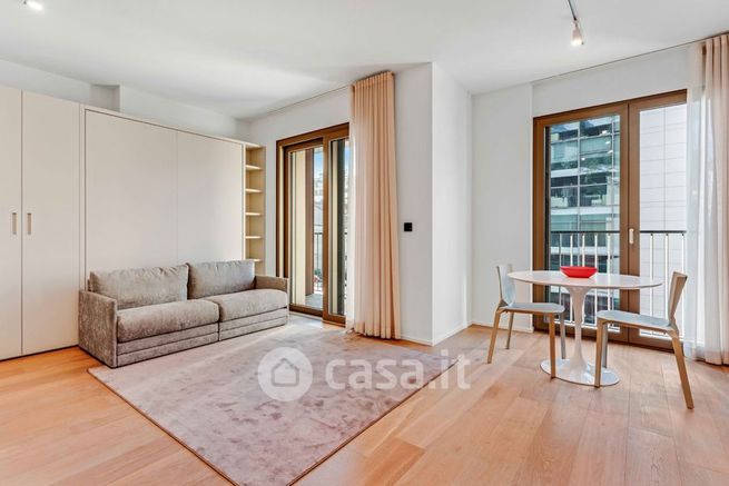 Appartamento in residenziale in Via Amerigo Vespucci 8