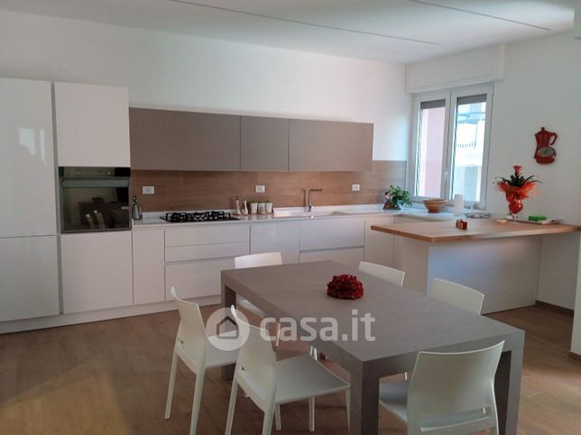 Appartamento in residenziale in Via Pizzoferrato