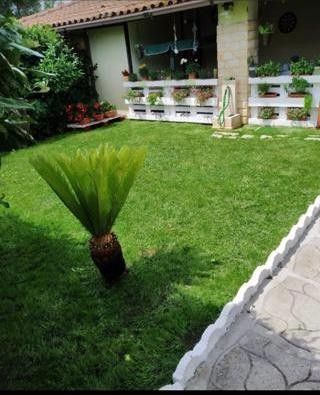 Casa bi/trifamiliare in residenziale in Viale Marino 75