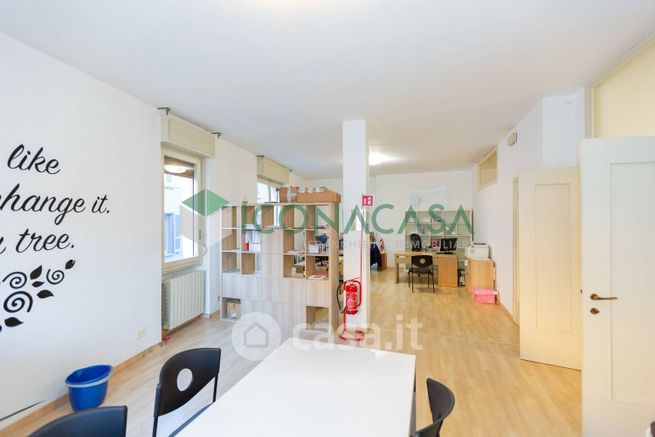 Ufficio in commerciale in Via Giuseppe Mazzini