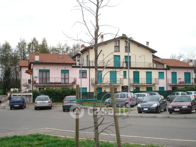 Garage/posto auto in residenziale in Via per Carcano 90