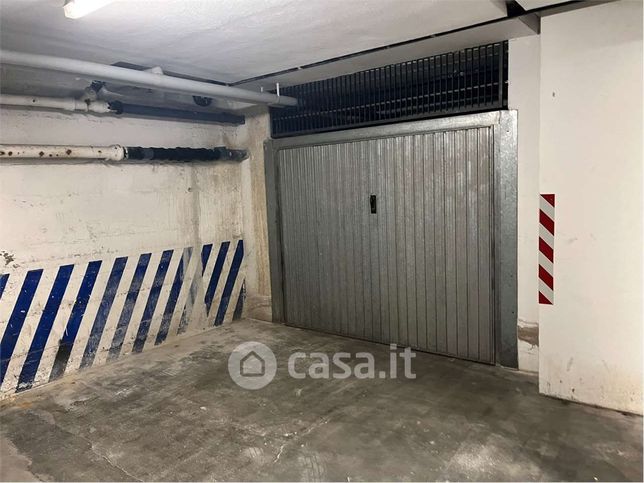 Garage/posto auto in residenziale in Via Monsignor Celestino Endrici 17