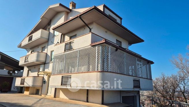 Casa indipendente in residenziale in Via Santo Stefano 103