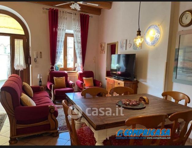 Rustico/casale in residenziale in 