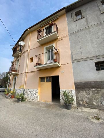 Casa indipendente in residenziale in Via Brennero 50