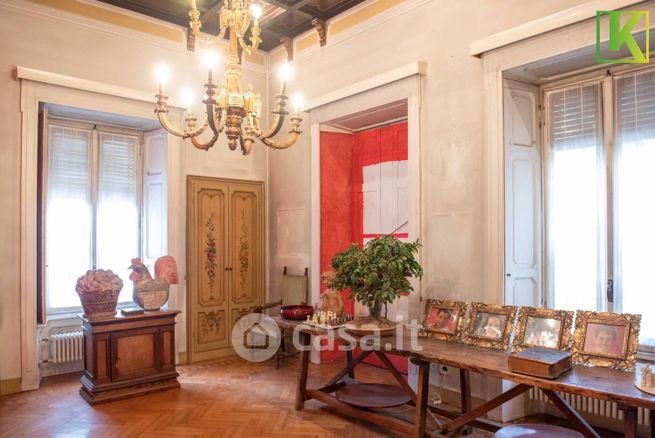 Villa in residenziale in Via Bernardino Castelli 5