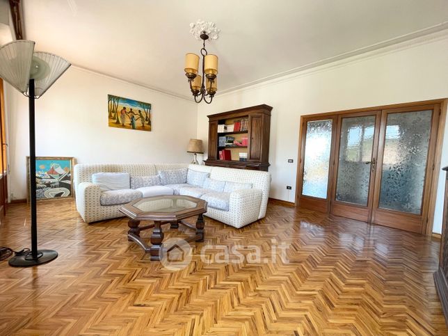 Appartamento in residenziale in Via Riva